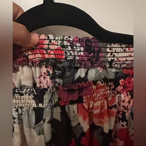 Women’s tops - Picture 2 of 5